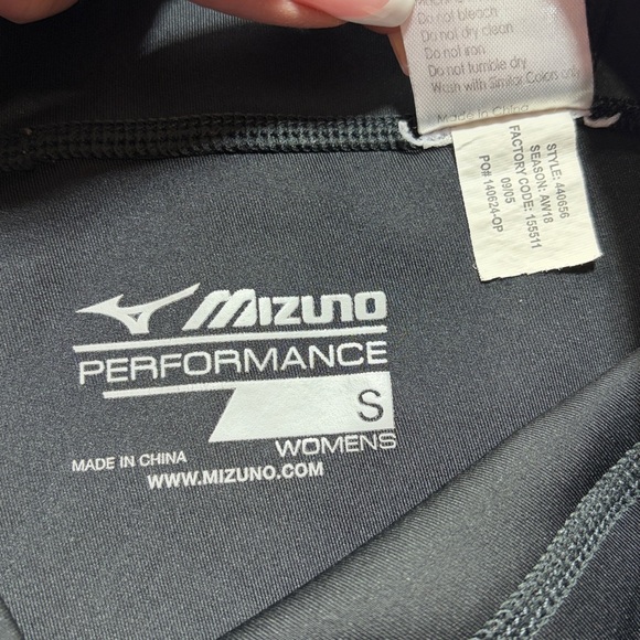 Mizuno black victory shorts 3.5 inseam size small - Picture 3 of 10